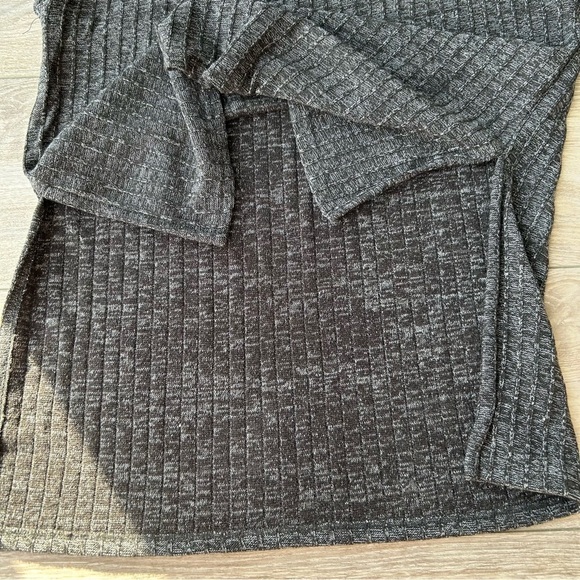 Umgee Grey Ribbed Knit Cowl Neck Lagenlook Tunic Top - Picture 10 of 14